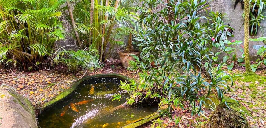 Extraordinária mansão no prestigiado Condomínio Greenwood – Itanhangá.