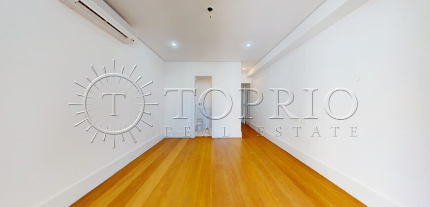 Cobertura Duplex na Quadra da Praia do Leblon – 498m²