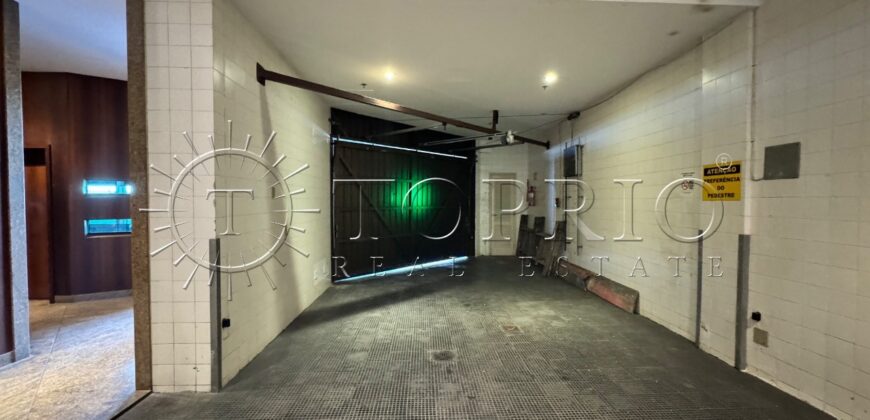 Apartamento em andar alto de 373 m² na Avenida Vieira Souto