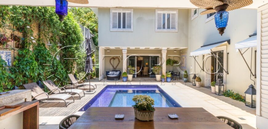 Excelente Casa em Condomínio no Leblon