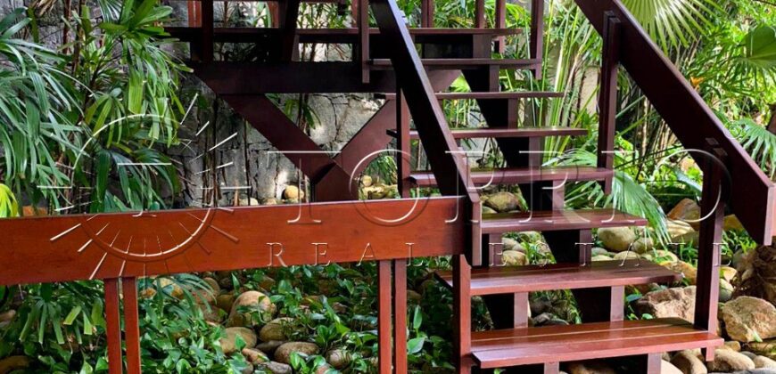 Extraordinária mansão no prestigiado Condomínio Greenwood – Itanhangá.