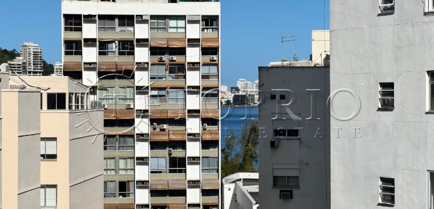 Cobertura Duplex na Quadra da Praia do Leblon – 498m²