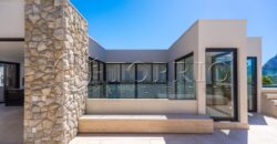 Cobertura Triplex Exclusiva na Av. Borges de Medeiros | 746 m² | Vista Cinematográfica