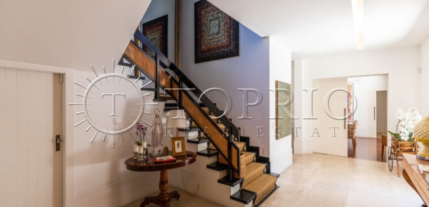 Excelente Casa em Condomínio no Leblon