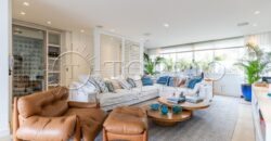 Excelente Cobertura duplex na Av. Borges de Medeiros.