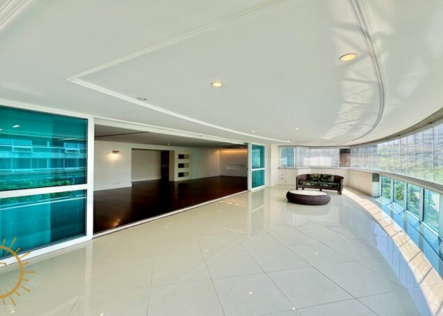 Exclusivo Apartamento na Quadra da Praia do Leblon na Rua Carlos Góis