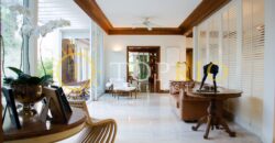 Magnífica Casa com 1.360 m² de Área Construída