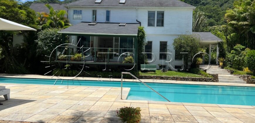 Excelente Casa no Condomínio Portobello