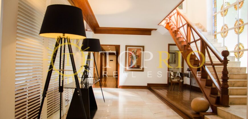 Magnífica Casa com 1.360 m² de Área Construída
