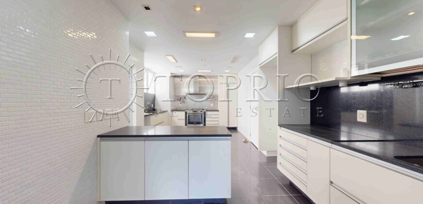Apartamento de alto padrão à venda no Edifício Michelangelo, localizado em uma das regiões mais valorizadas do Rio de Janeiro.