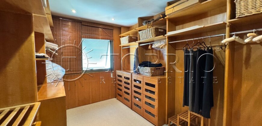 Apartamento em andar alto de 373 m² na Avenida Vieira Souto
