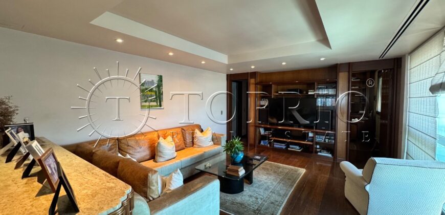 Apartamento em andar alto de 373 m² na Avenida Vieira Souto