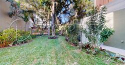 Casa duplex com 626 m² de área construída