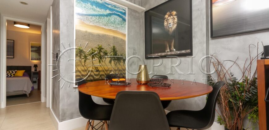 Apartamento reformado com vista para a Praia de Ipanema