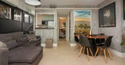 Apartamento reformado com vista para a Praia de Ipanema