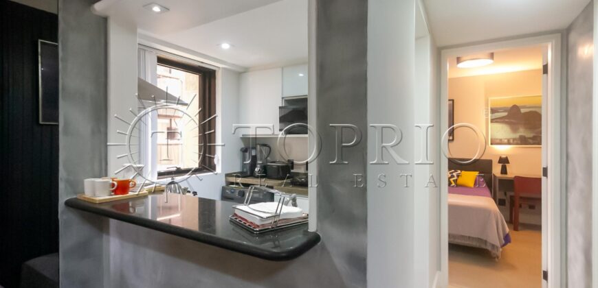 Apartamento reformado com vista para a Praia de Ipanema