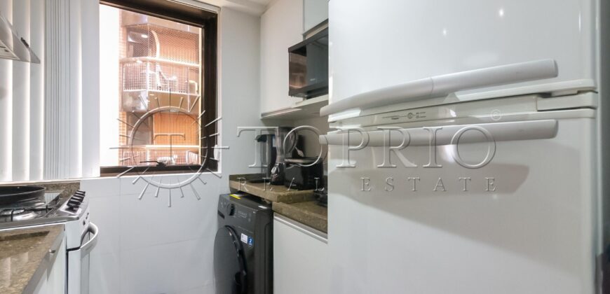 Apartamento reformado com vista para a Praia de Ipanema