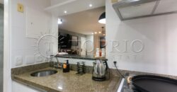 Apartamento reformado com vista para a Praia de Ipanema