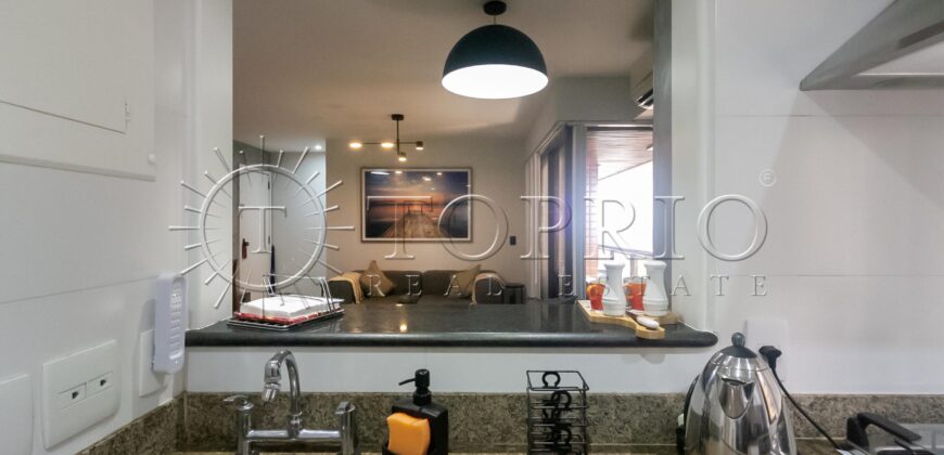 Apartamento reformado com vista para a Praia de Ipanema