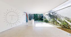 Casa duplex com 626 m² de área construída