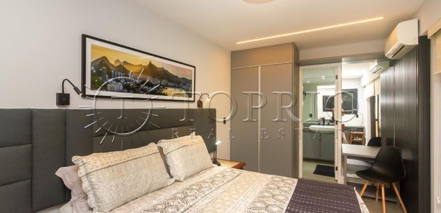 Apartamento reformado com vista para a Praia de Ipanema