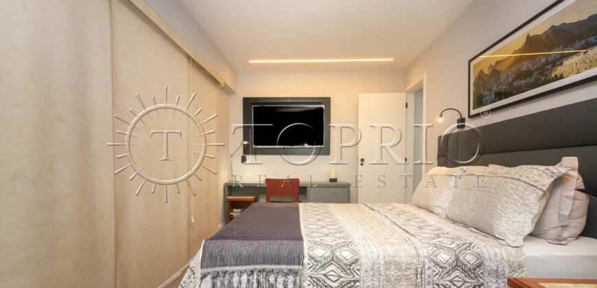 Apartamento reformado com vista para a Praia de Ipanema