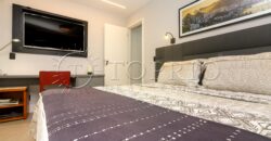 Apartamento reformado com vista para a Praia de Ipanema