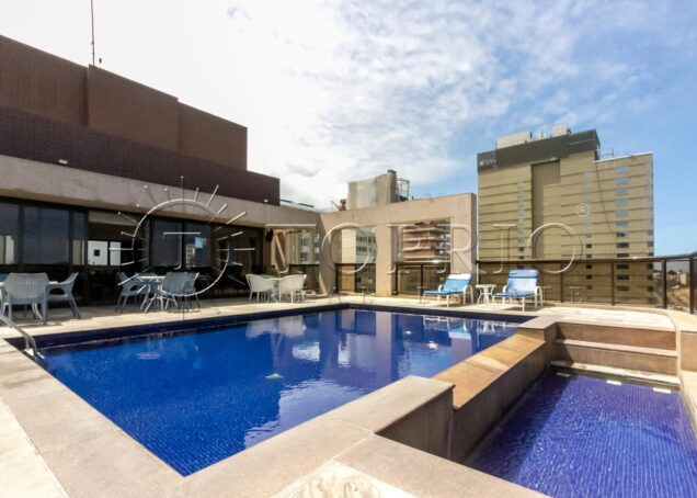 Apartamento reformado com vista para a Praia de Ipanema