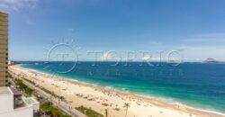 Apartamento reformado com vista para a Praia de Ipanema