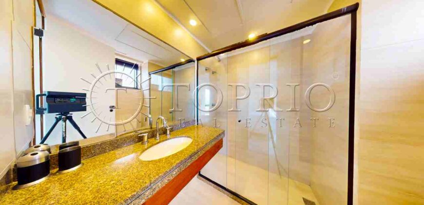 Apartamento de 91 m², reformado, com vista frontal para a Praia de Ipanema