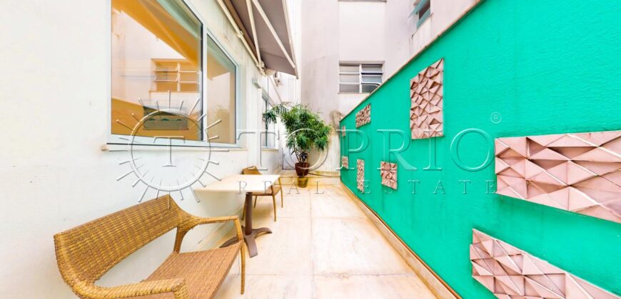 Apartamento de 261 m², silencioso, em rua nobre no Leblon.