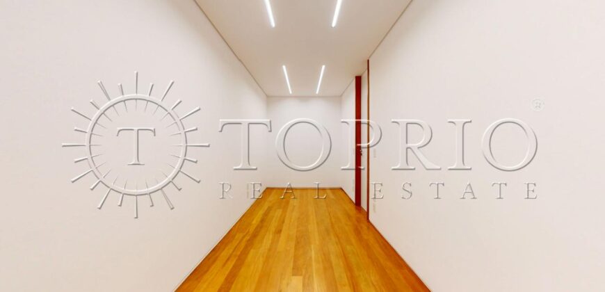 Espetacular casa duplex com 470m² de área construída