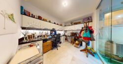 Apartamento de 261 m², silencioso, em rua nobre no Leblon.