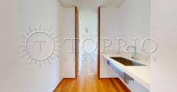 Espetacular casa duplex com 470m² de área construída