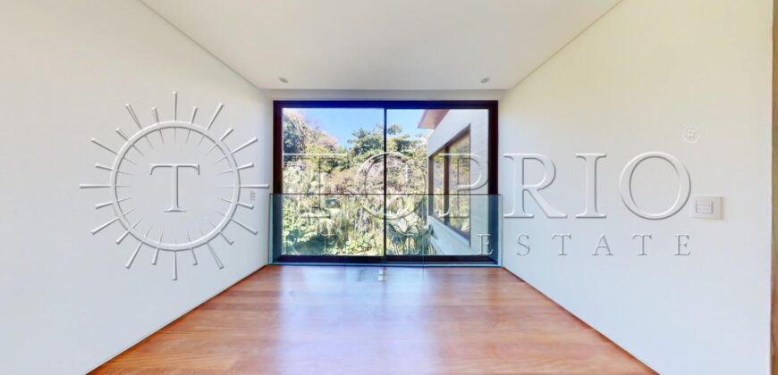 Espetacular casa duplex com 470m² de área construída