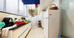 Apartamento de 261 m², silencioso, em rua nobre no Leblon.