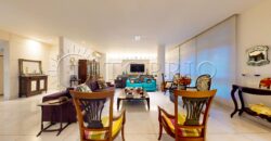 Apartamento de 261 m², silencioso, em rua nobre no Leblon.