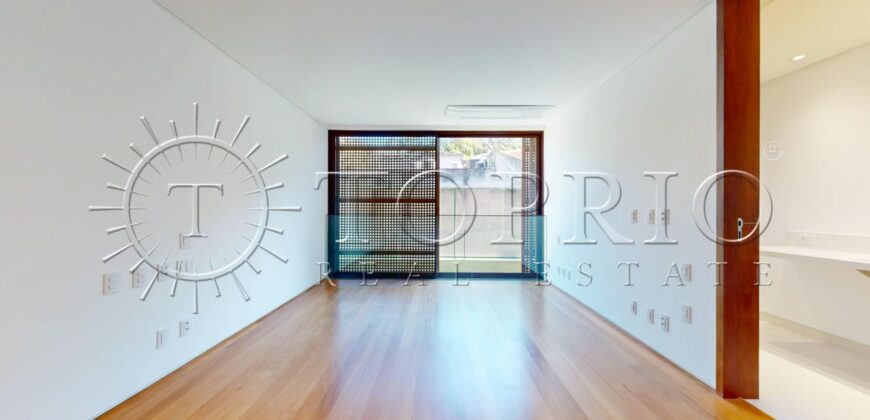 Espetacular casa duplex com 470m² de área construída