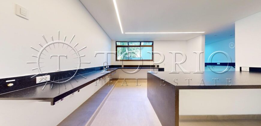 Espetacular casa duplex com 470m² de área construída