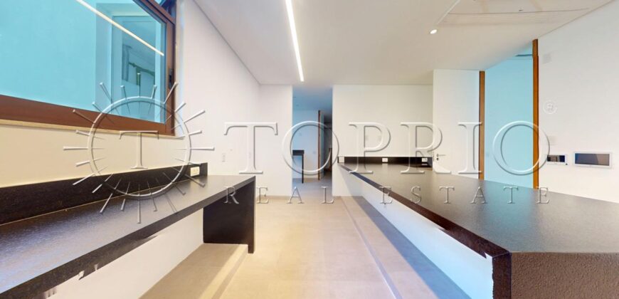 Espetacular casa duplex com 470m² de área construída