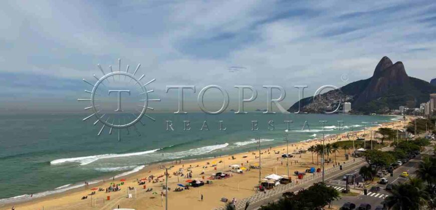 Apartamento de 91 m², reformado, com vista frontal para a Praia de Ipanema