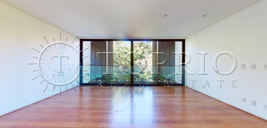 Espetacular casa duplex com 470m² de área construída