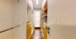 Apartamento de 272 m², silencioso e em rua excelente, no Leblon.