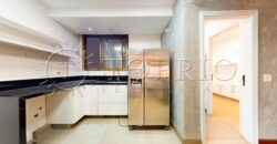 Apartamento de 272 m², silencioso e em rua excelente, no Leblon.