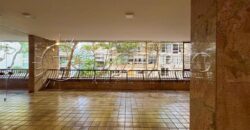 Apartamento de 272 m², silencioso e em rua excelente, no Leblon.