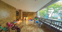 Apartamento de 272 m², silencioso e em rua excelente, no Leblon.