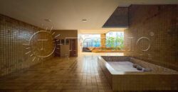 Apartamento de 272 m², silencioso e em rua excelente, no Leblon.