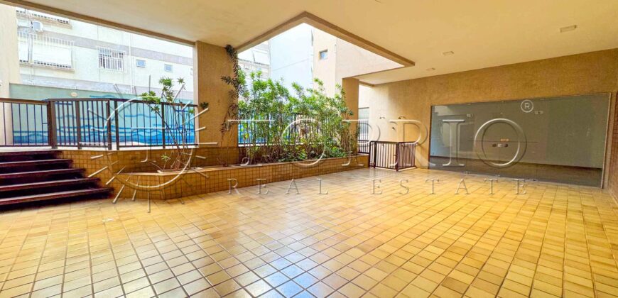 Apartamento de 272 m², silencioso e em rua excelente, no Leblon.