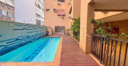 Apartamento de 272 m², silencioso e em rua excelente, no Leblon.