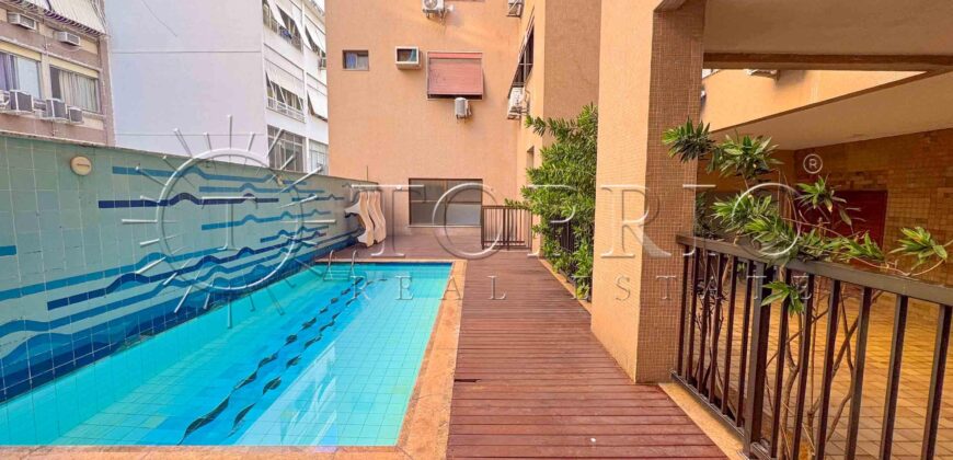 Apartamento de 272 m², silencioso e em rua excelente, no Leblon.